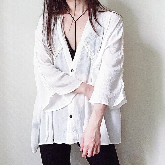 SmilingBear Tops - LAST 2 ⏱NWT Oversized ivory white boho lace blouse